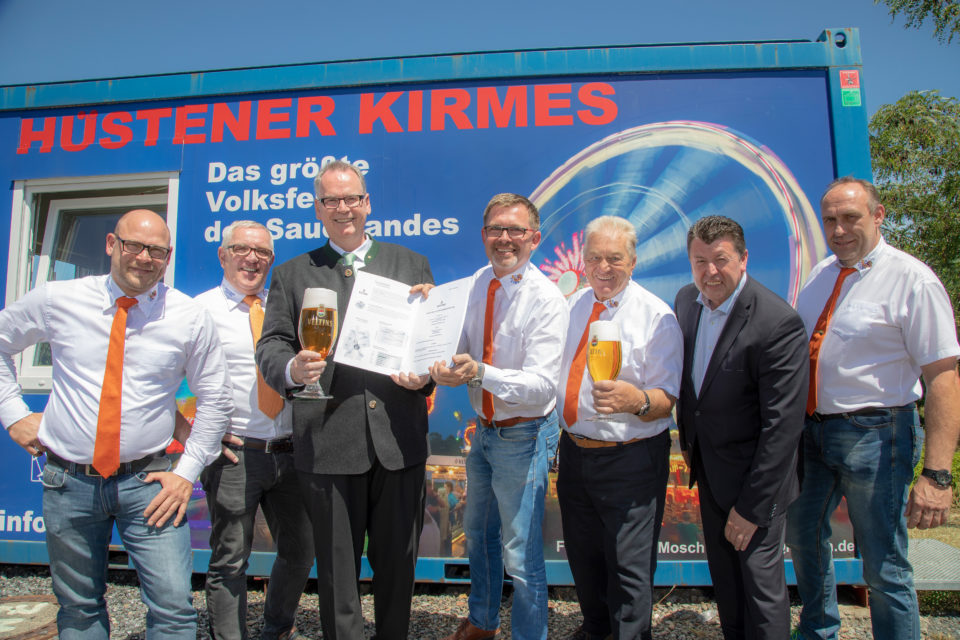 Veltins bleibt weitere fünf Jahre exklusiver Bierpartner der  Hüstener Kirmes