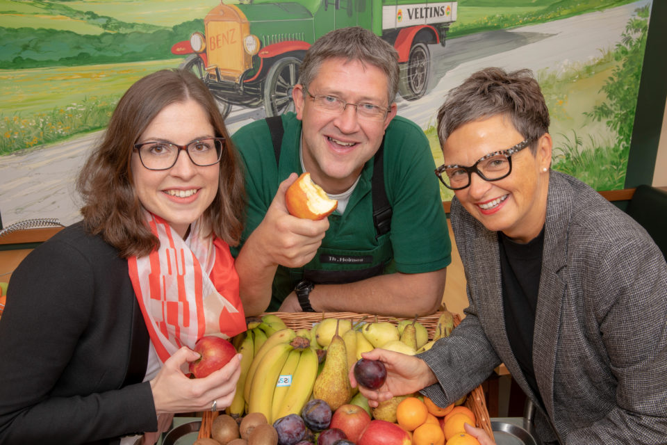 Mitarbeiter stärken sich  mit Vitaminspritze und  Grippeschutzimpfung