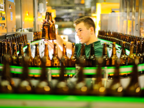 Starke Markennachfrage und Jahrhundertsommer geben  Veltins Wachstumsschub