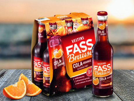 Spritzige Erfrischung mit neuer Veltins Fassbrause Cola-Orange