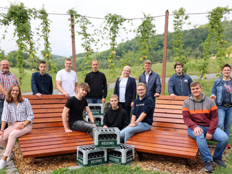 Zehn junge Erwachsene beginnen ihre Ausbildung bei Veltins