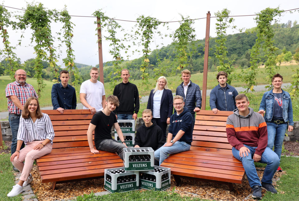 Zehn junge Erwachsene beginnen ihre Ausbildung bei Veltins