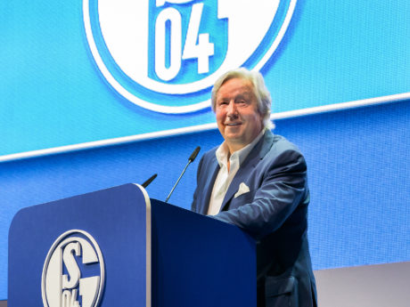 Veltins ist neuer Trikotsponsor des FC Schalke 04 und stärkt Präsenz in der Saison 2023/24